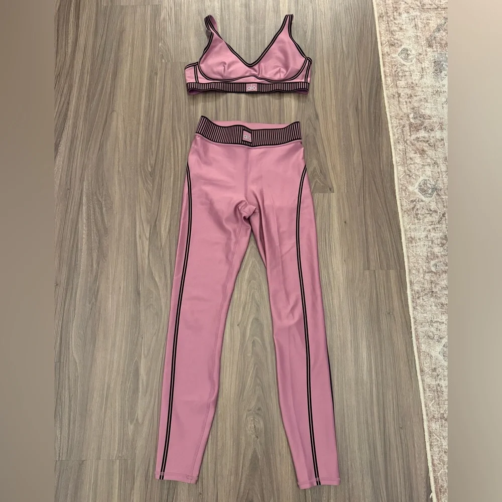 ALO Yoga Pink Two-Piece Sports Bra and High-Waist Leggings Set